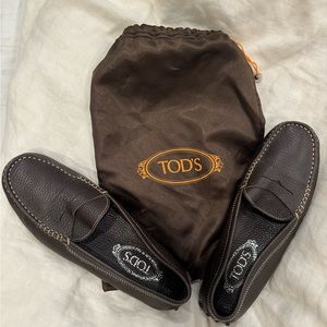 Brown Tods Gommini Loafers